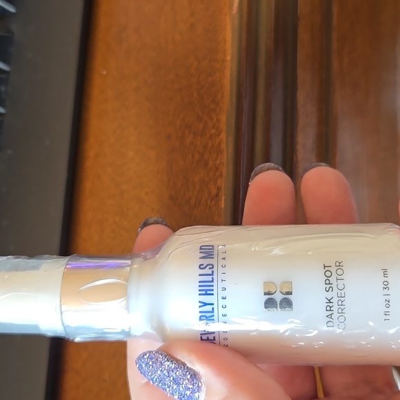 Dark Spot Corrector - BRAND NEW, UNOPENED - Picture 7 of 8